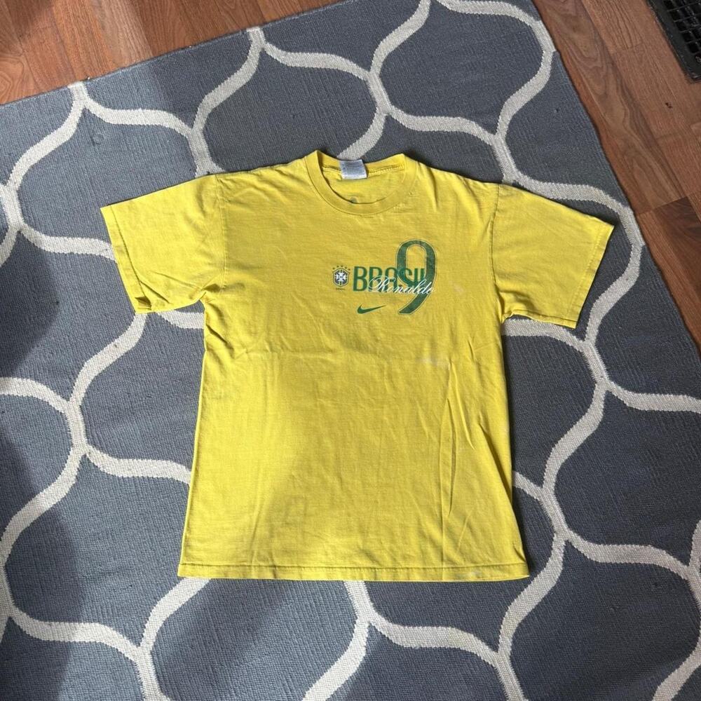 Vintage Y2K Yellow Nike Brasil Ronaldo Graphic T-Shirt